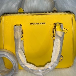 MICHEAL KORS SATCHEL
